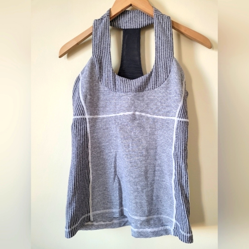 Lululemon Throwback Scoop Neck Tank Top sz 8 Grey Black and White stripes